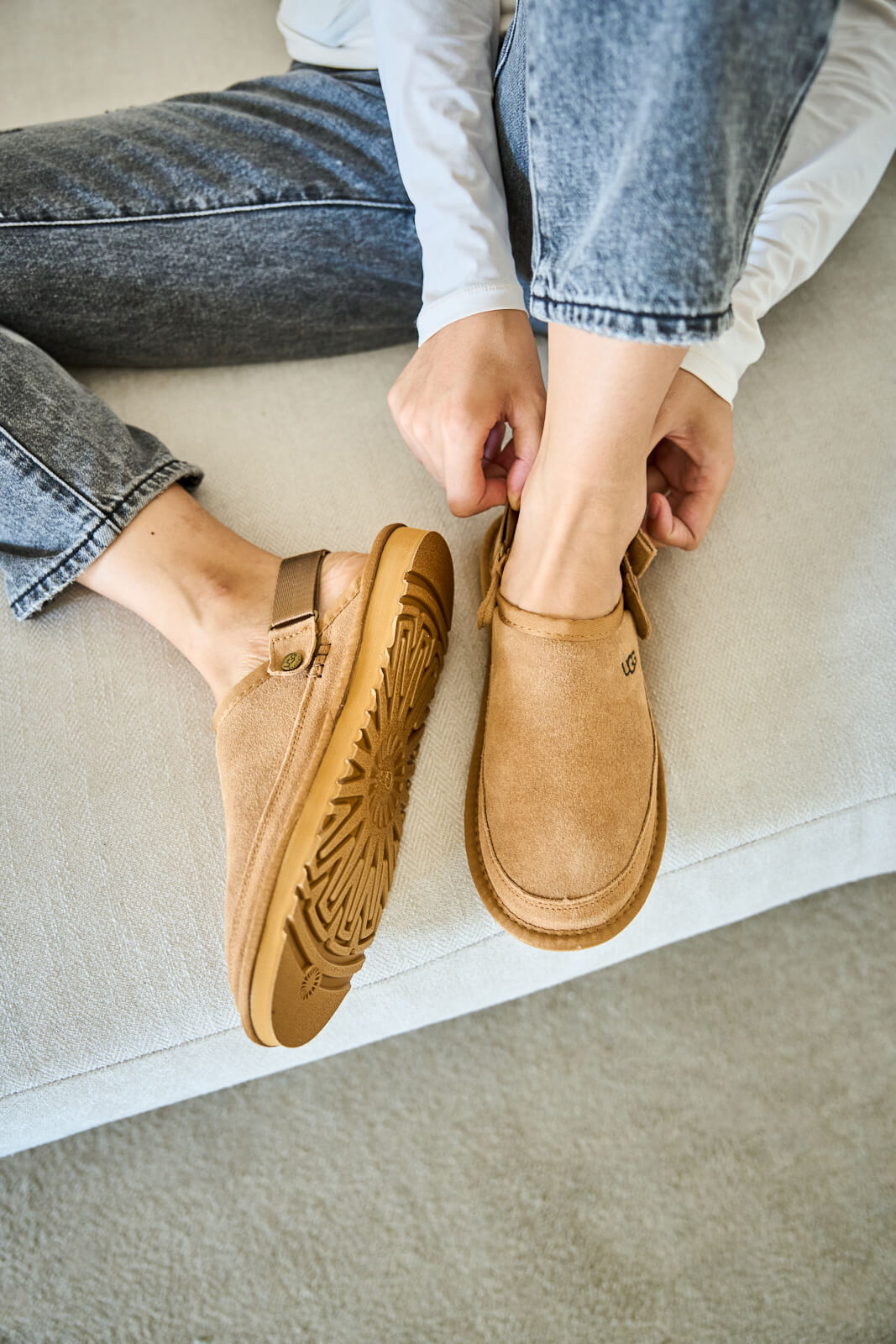 UGG Lyla Suede Slingback Scuff Slipper - Chestnut