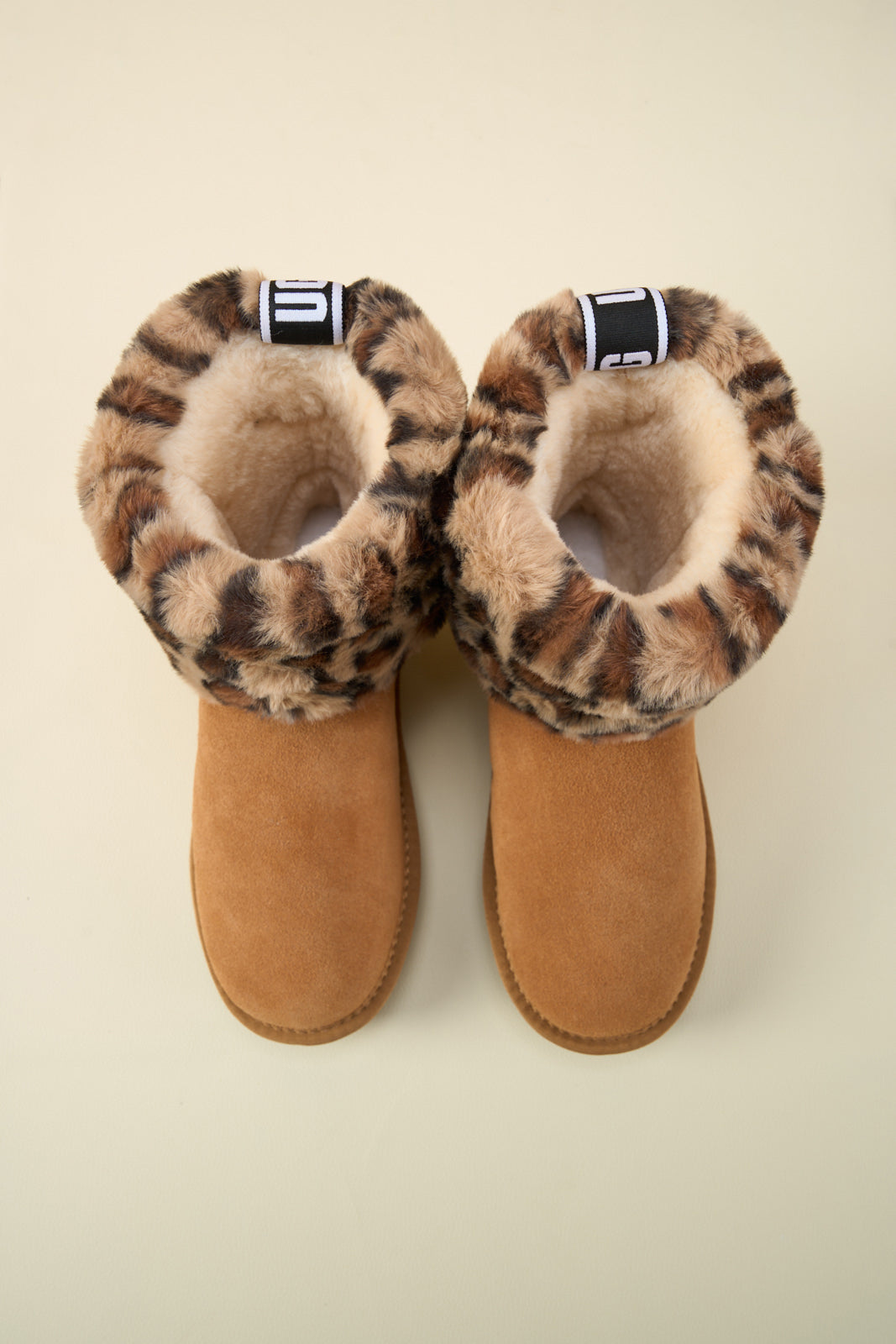 UGG Adelene Sherpa Woolen Boots - Chestnut