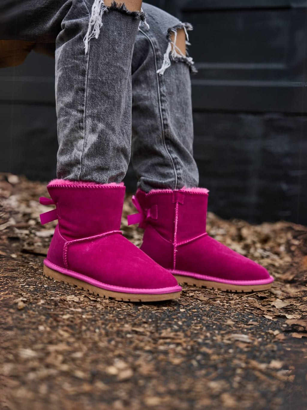 UGG Bailey Bow UGG Mini Boots - Fuchsia