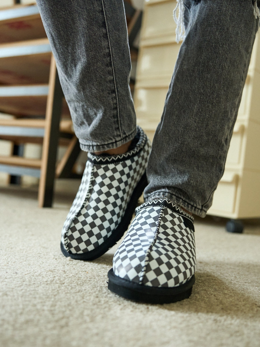 UGG Seasonal Cheers Plaid Bootie - Black