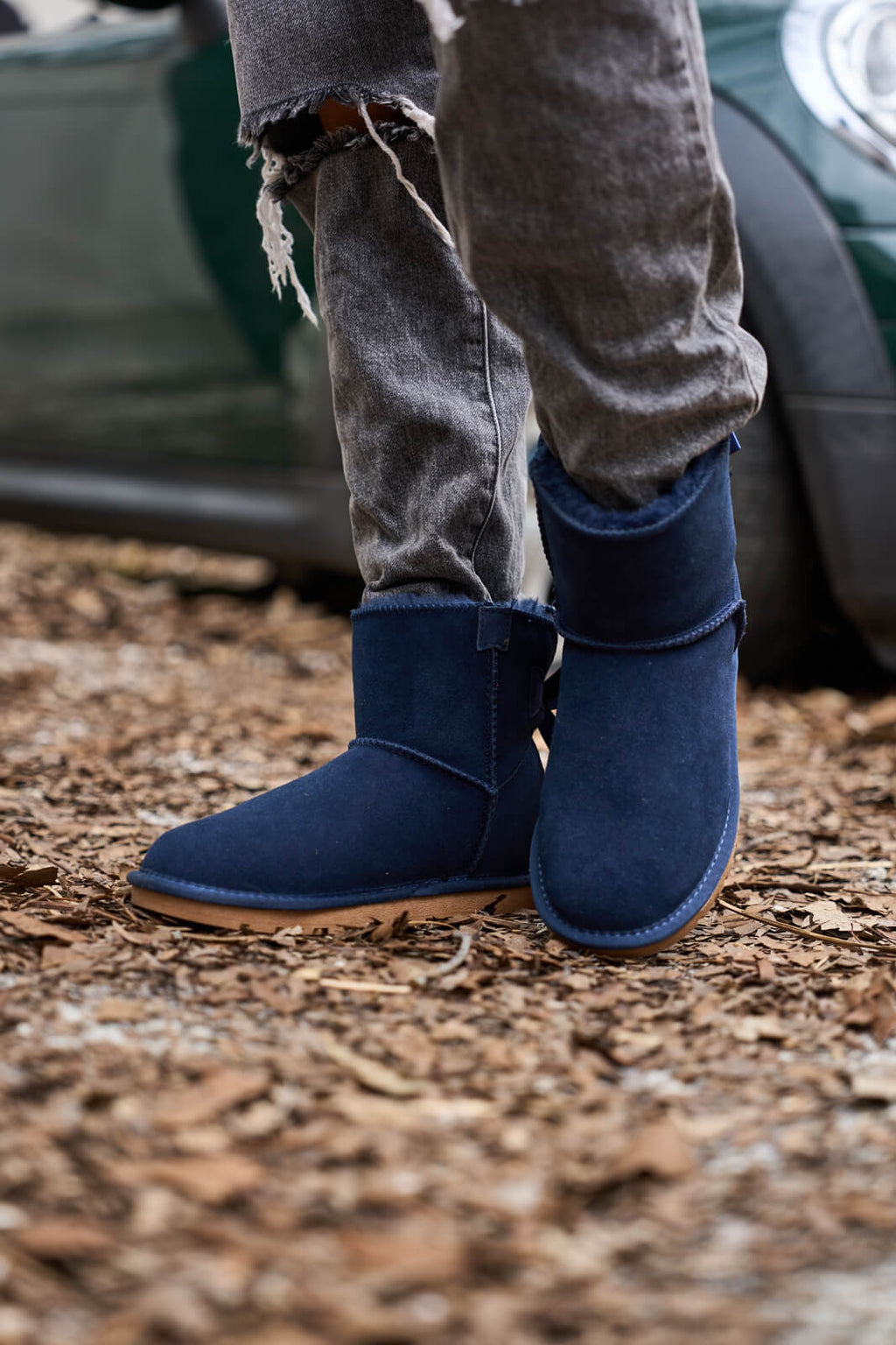 UGG Bailey Bow UGG Mini Boots - Navy