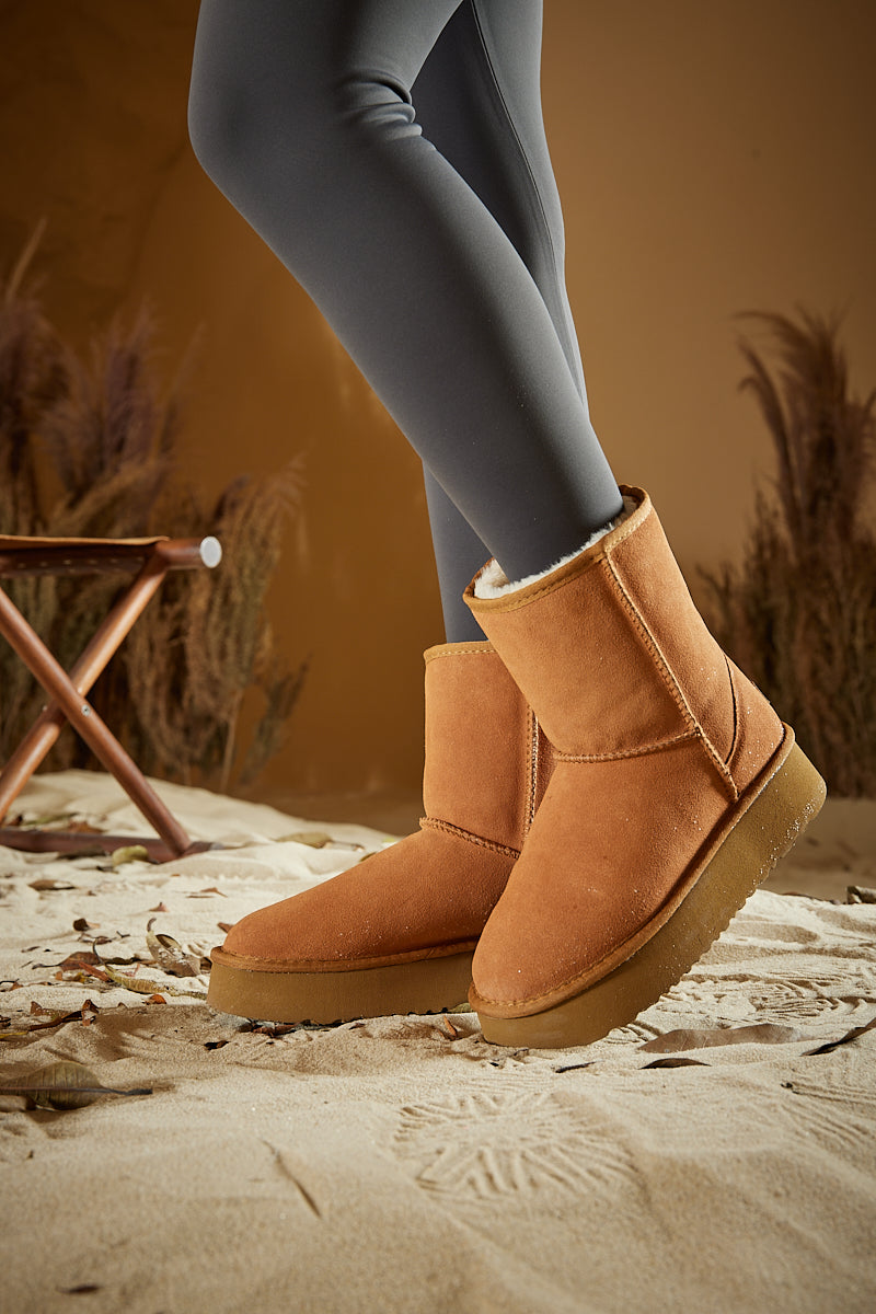 UGG Cloud Nine Platform Mini Boots - Chestnut