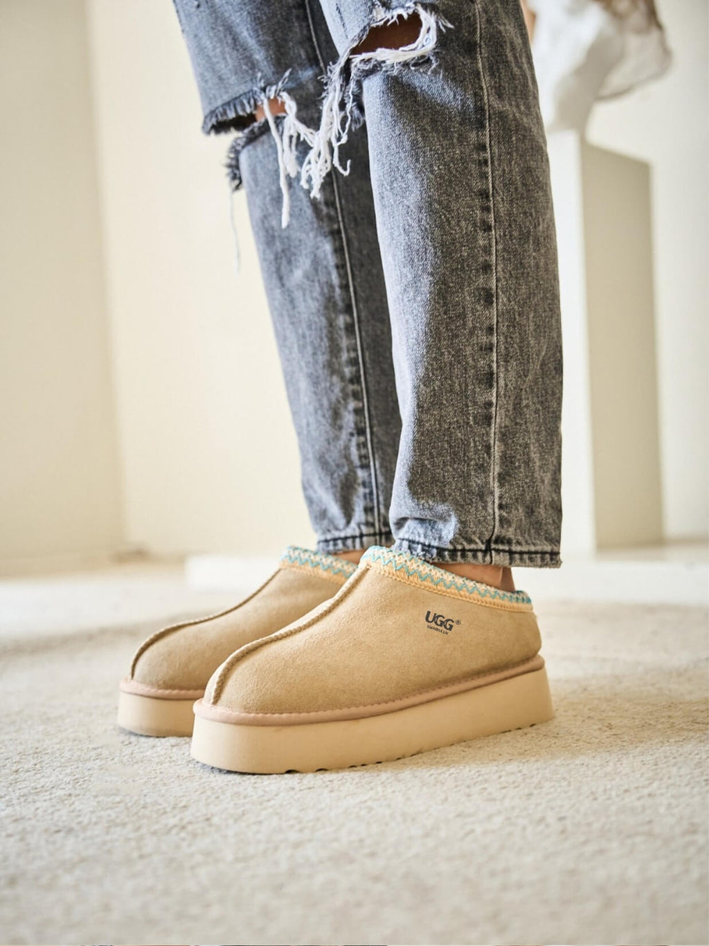 UGG Tazzy Mini Platform Low Ankle Slippers - Neutral