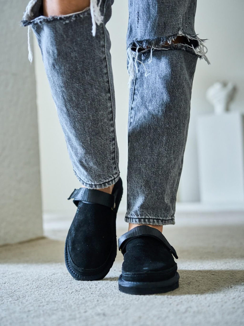 UGG Lyla Suede Slingback Scuff Slipper - Black