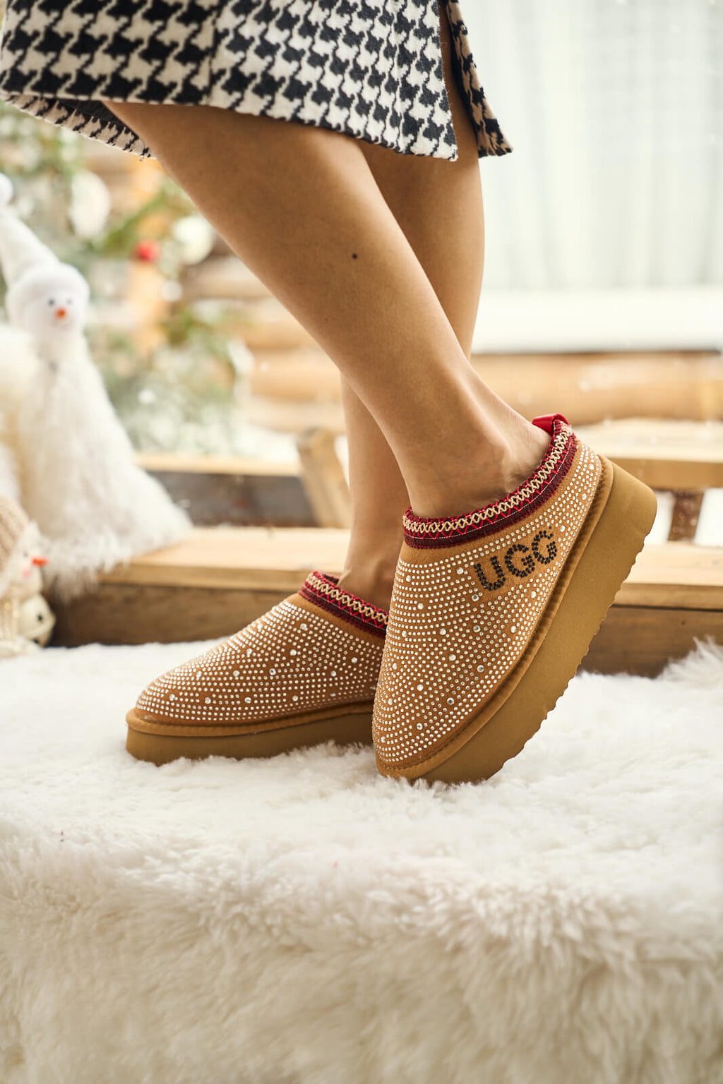 UGG Tassie Swifty Diamond Platform Boot - Chestnut