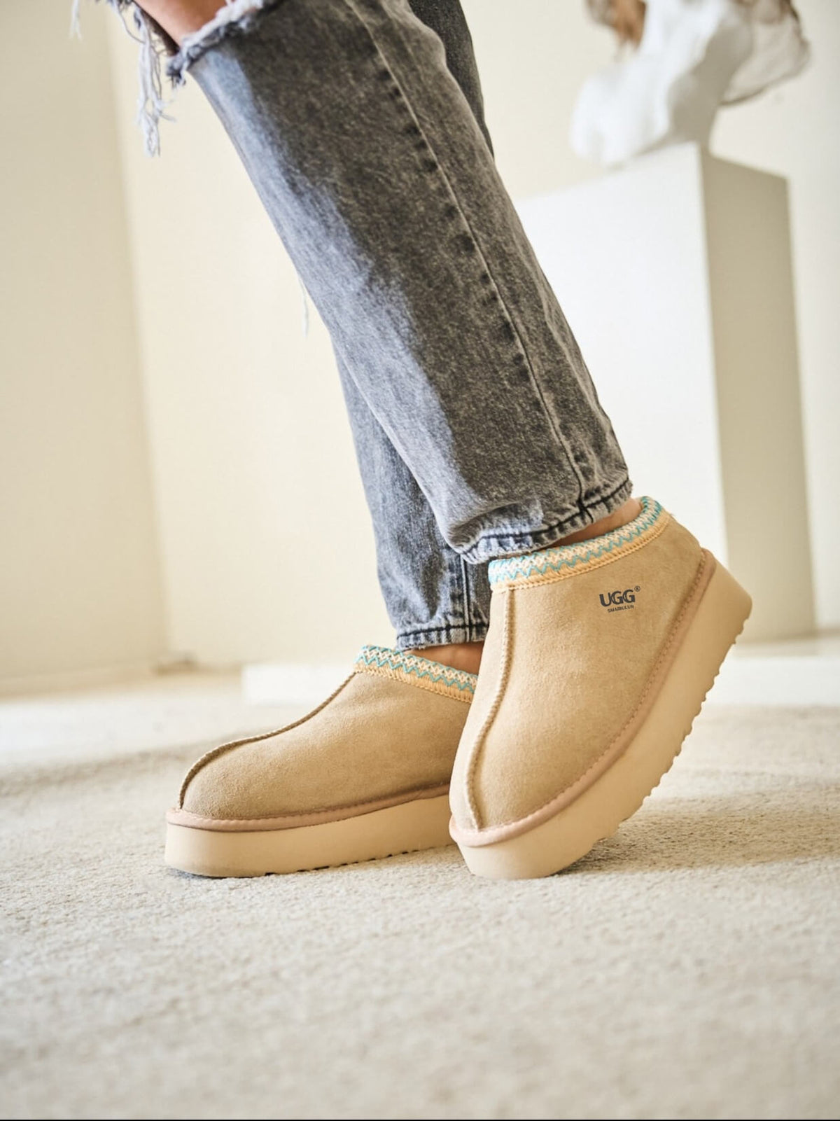 UGG Tazzy Mini Platform Low Ankle Slippers - Neutral