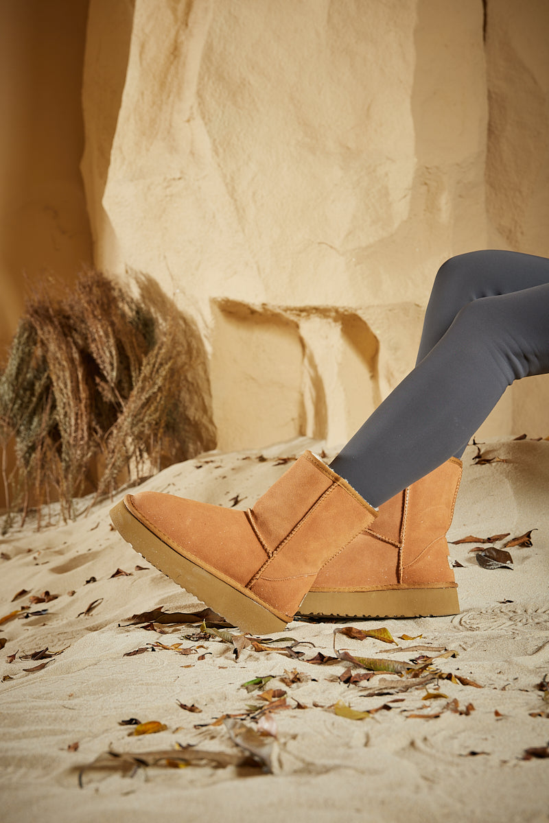 UGG Cloud Nine Platform Mini Boots - Chestnut