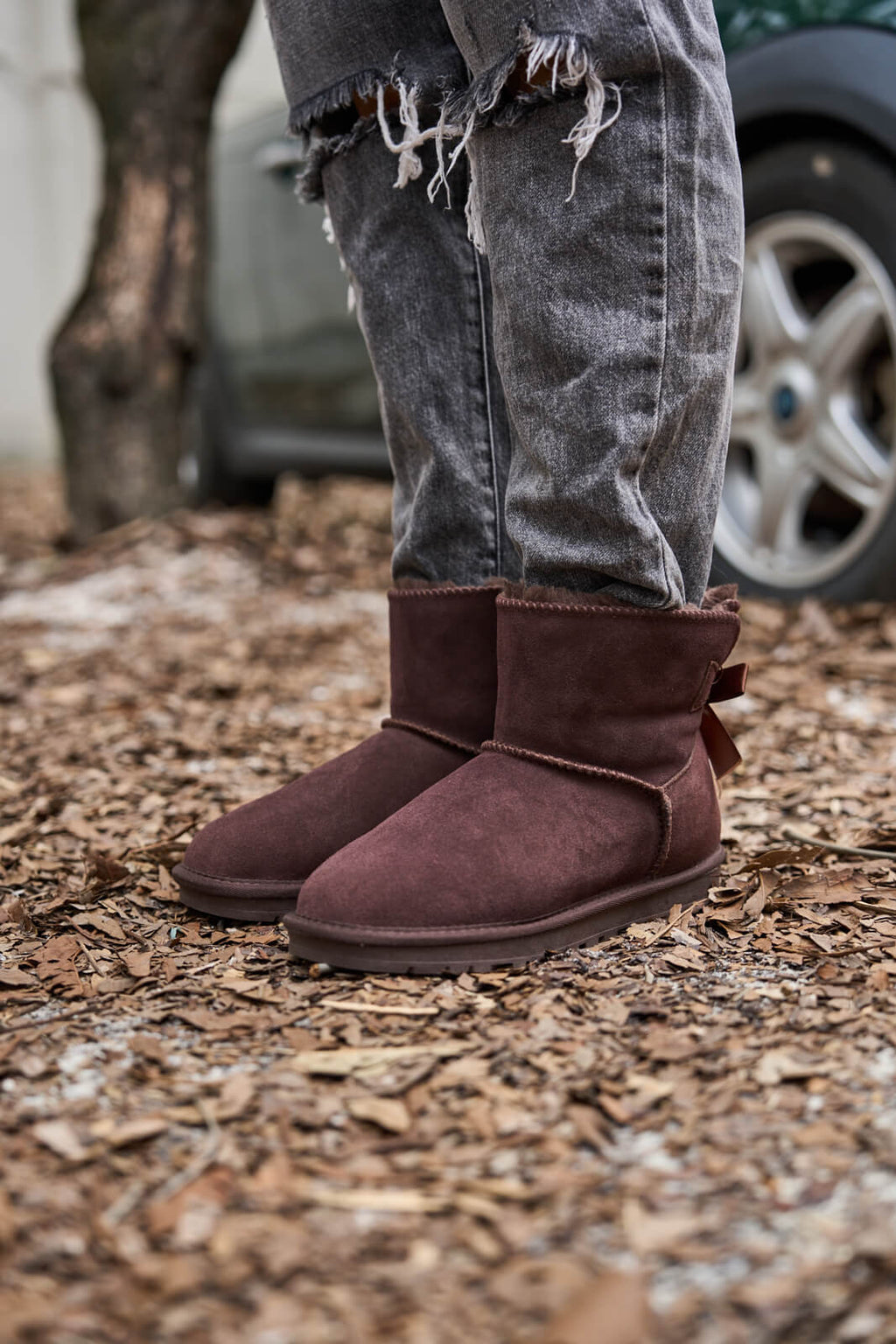 UGG Bailey Bow UGG Mini Boots - Chocolate