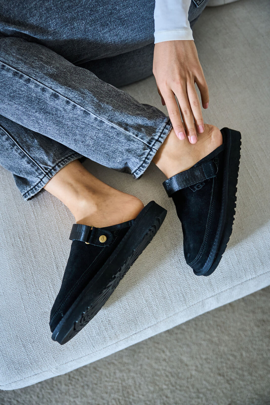 UGG Lyla Suede Slingback Scuff Slipper - Black