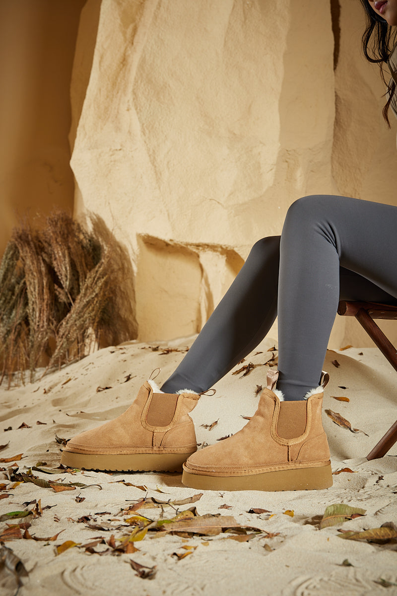 UGG Chelsea On The Land Suede Shearling Boots - Chestnut