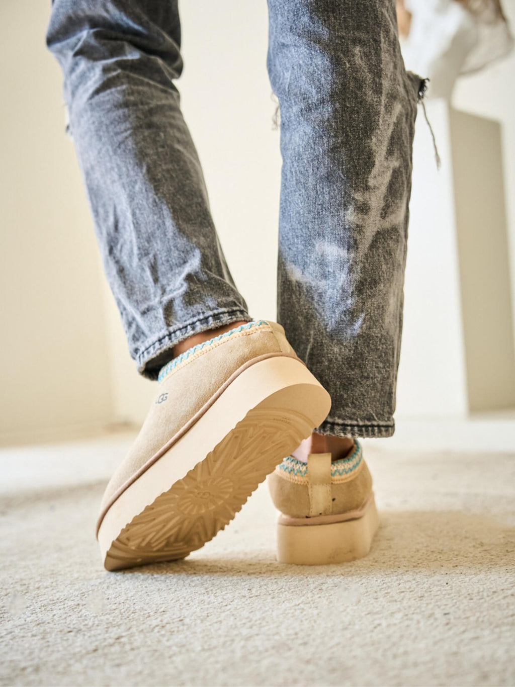 UGG Tazzy Mini Platform Low Ankle Slippers - Neutral