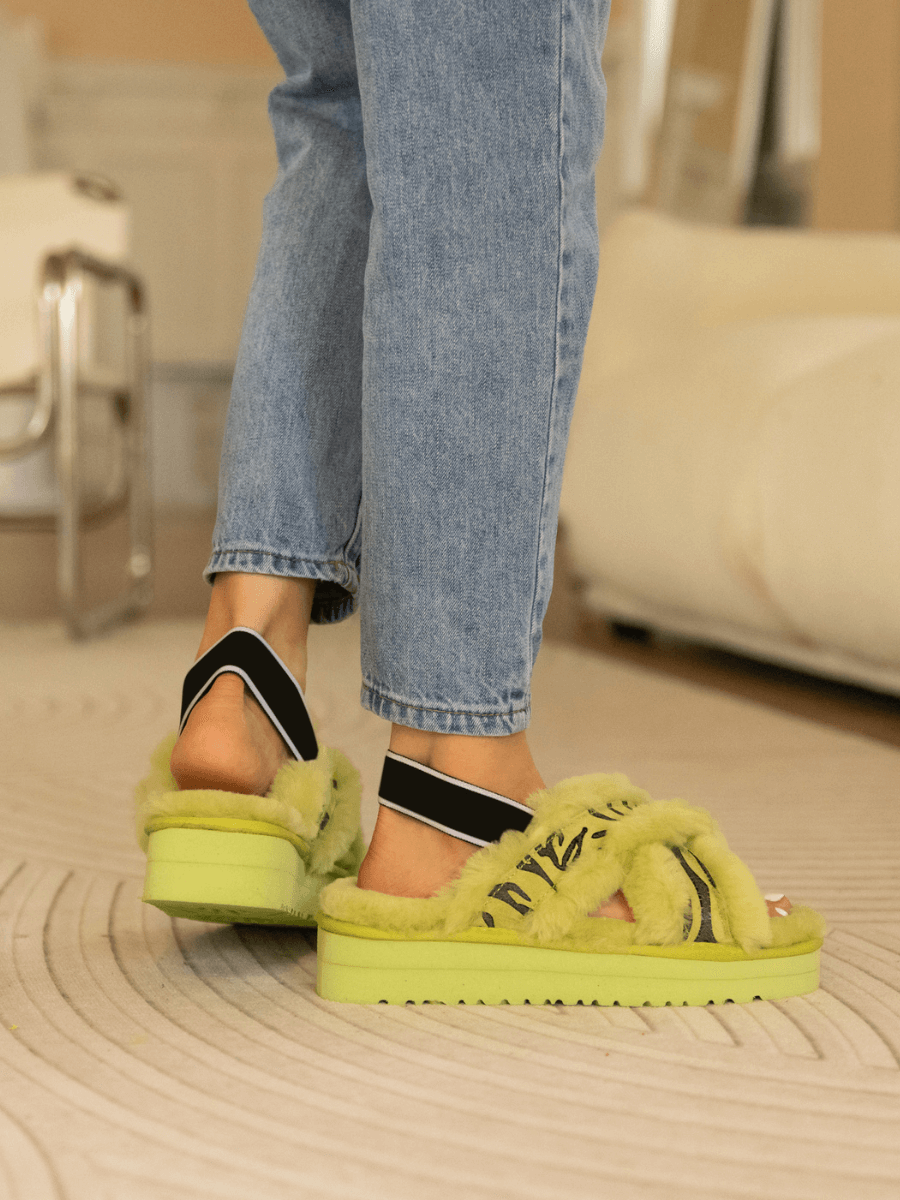 UGG Roar Wool-Lined Criss-Cross Strap Slipper - Green