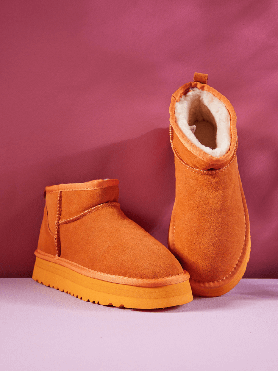 UGG Ultra Mini Platform Low Ankle Boot - Cheddar