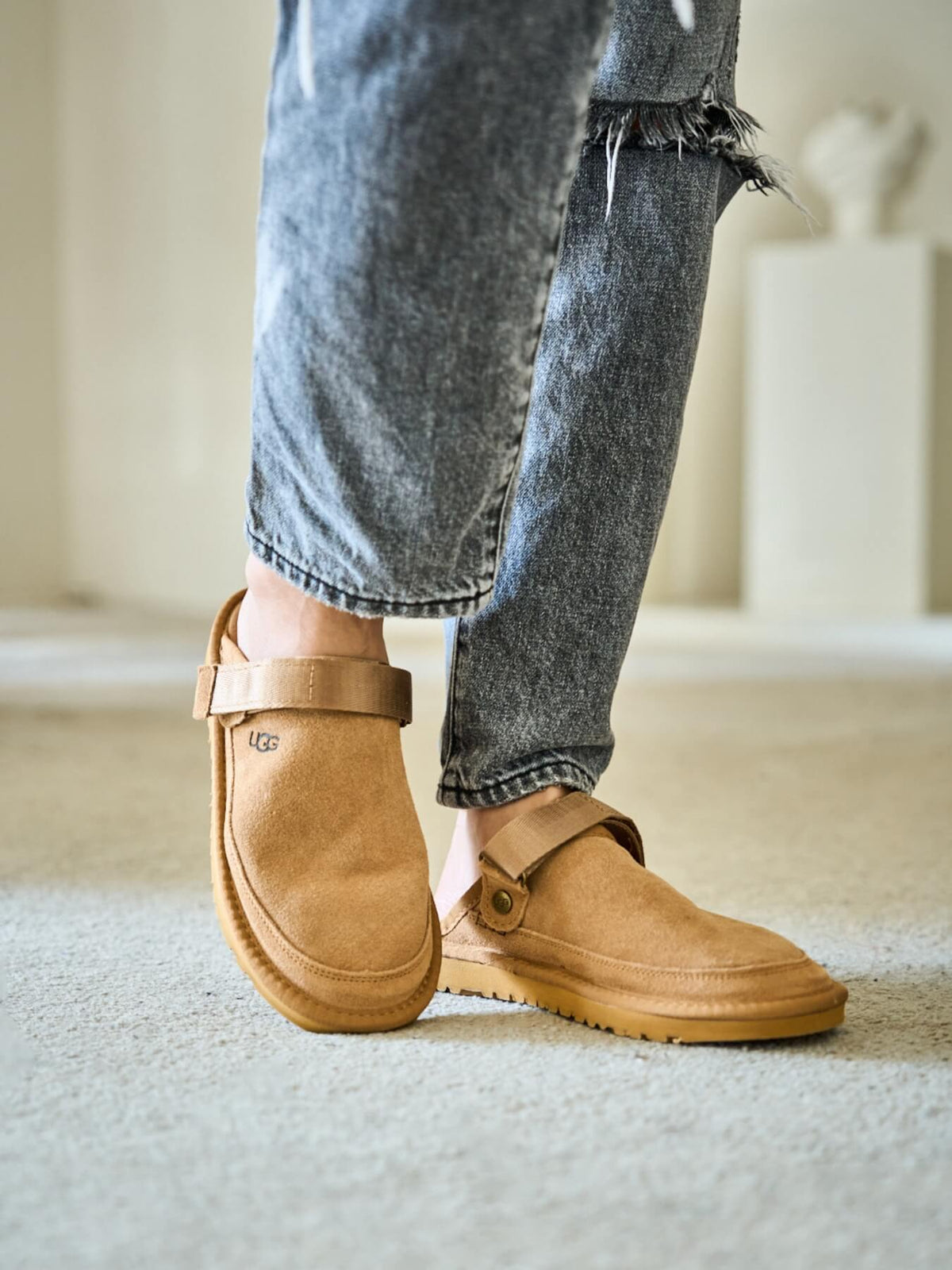 UGG Lyla Suede Slingback Scuff Slipper - Chestnut