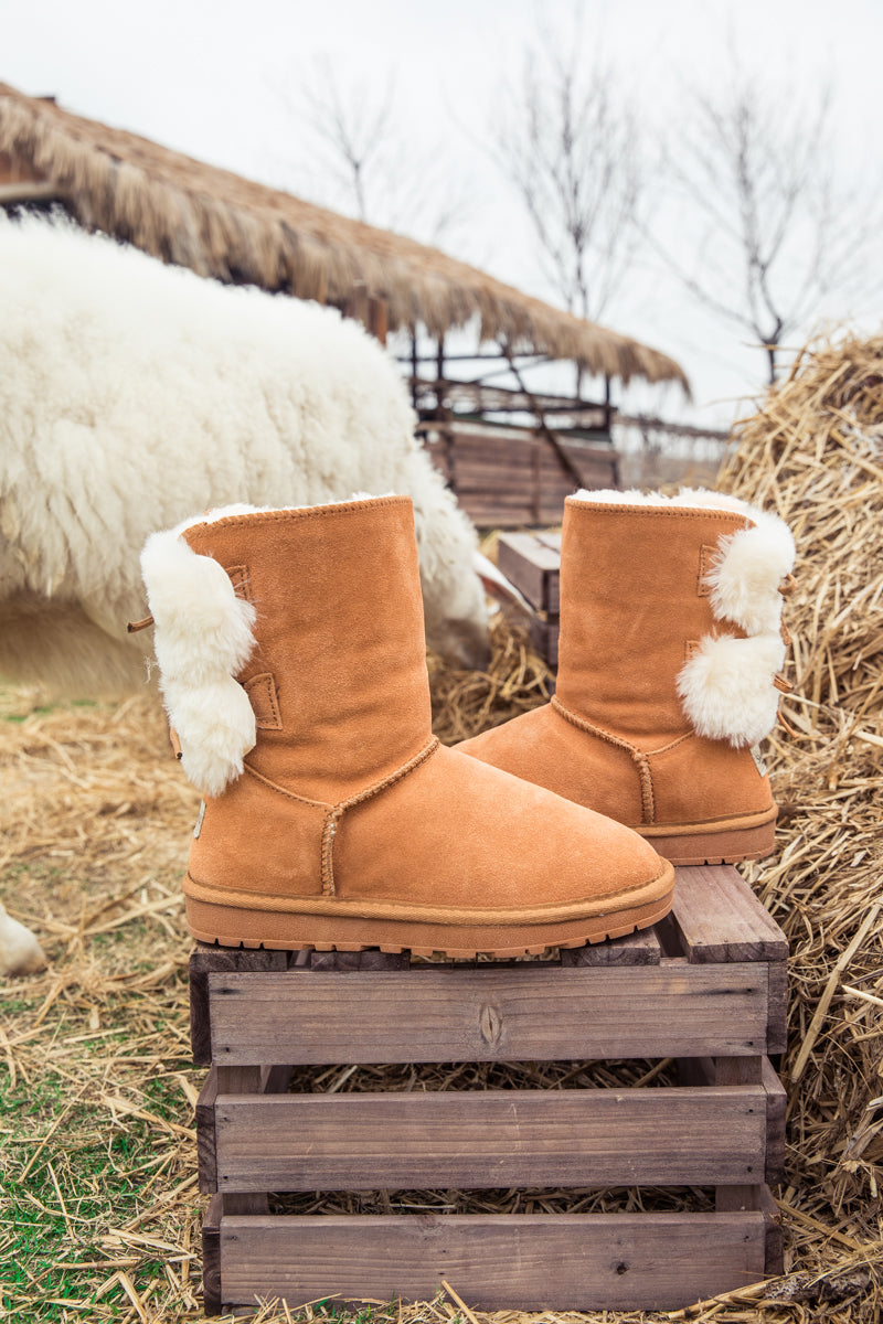 UGG Back Woollen Bow Suede Boots - Chestnut