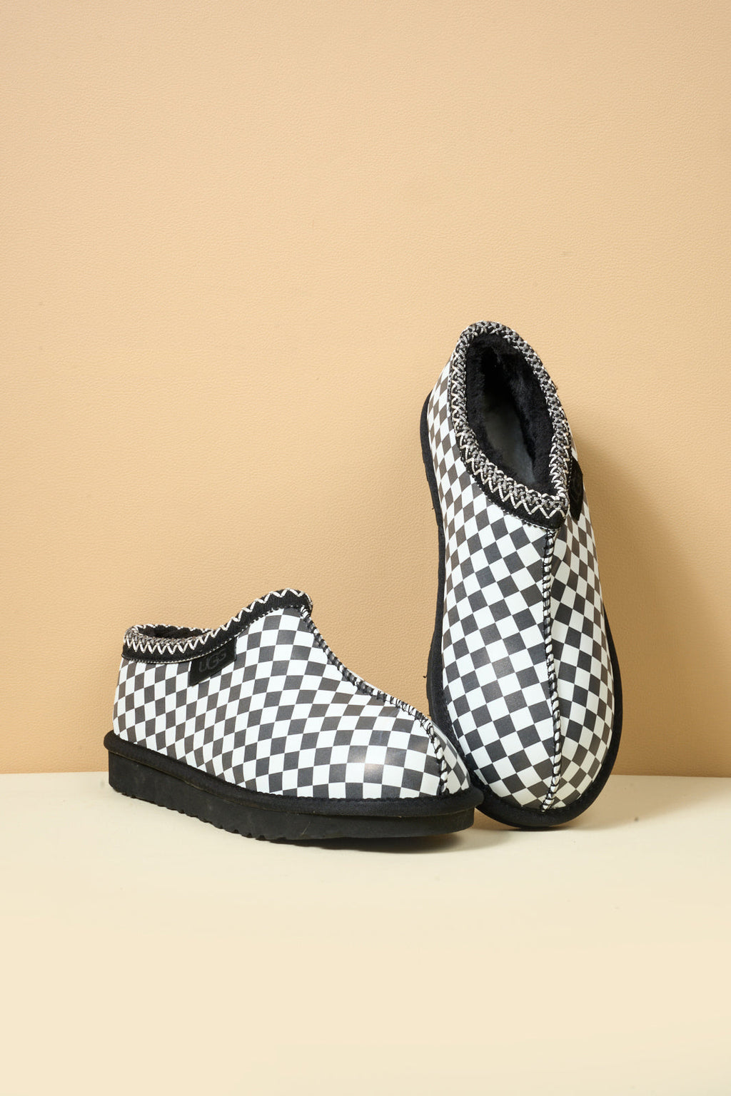 UGG Seasonal Cheers Plaid Bootie - Black