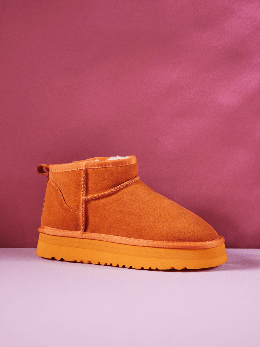 UGG Ultra Mini Platform Low Ankle Boot - Cheddar