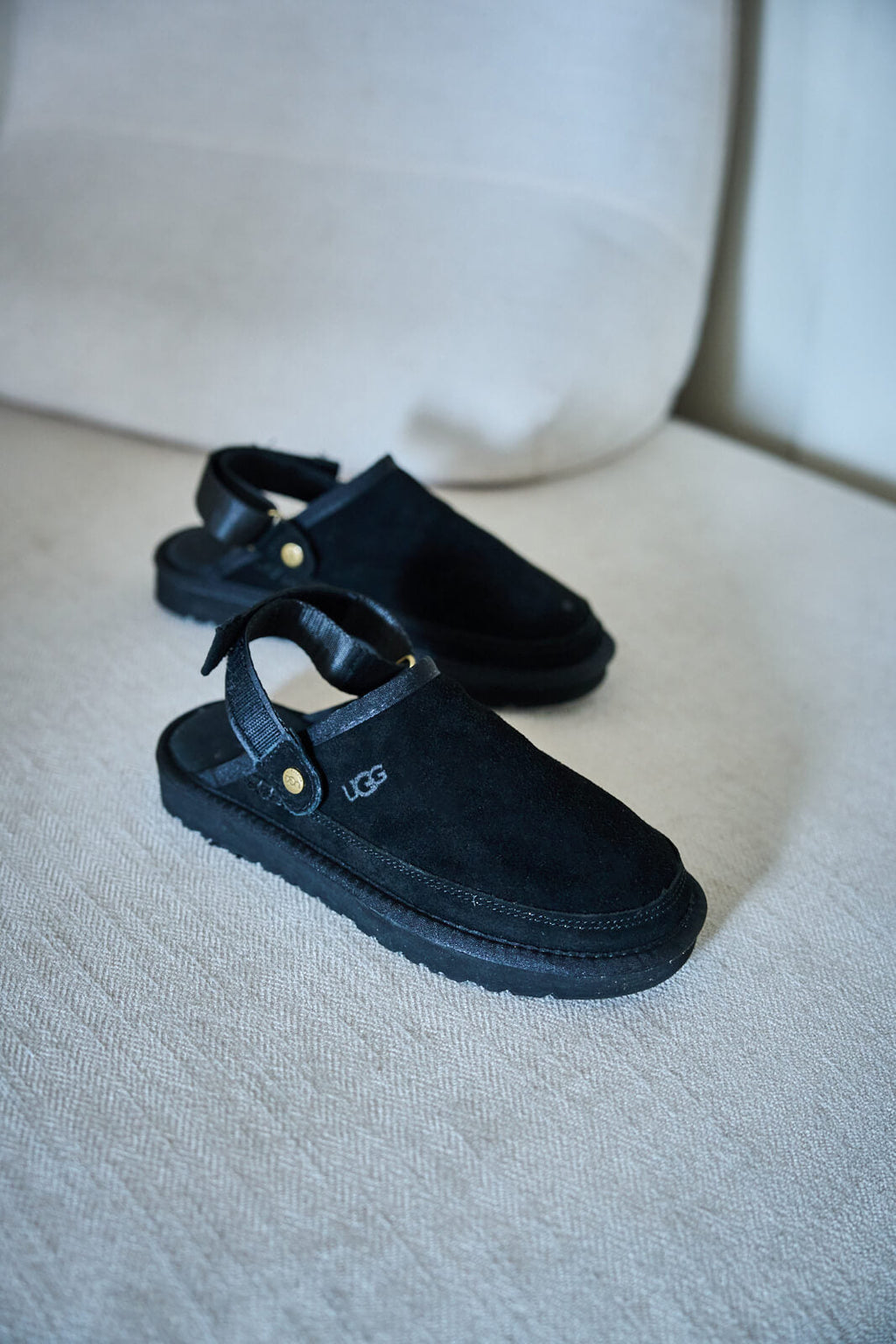 UGG Lyla Suede Slingback Scuff Slipper - Black