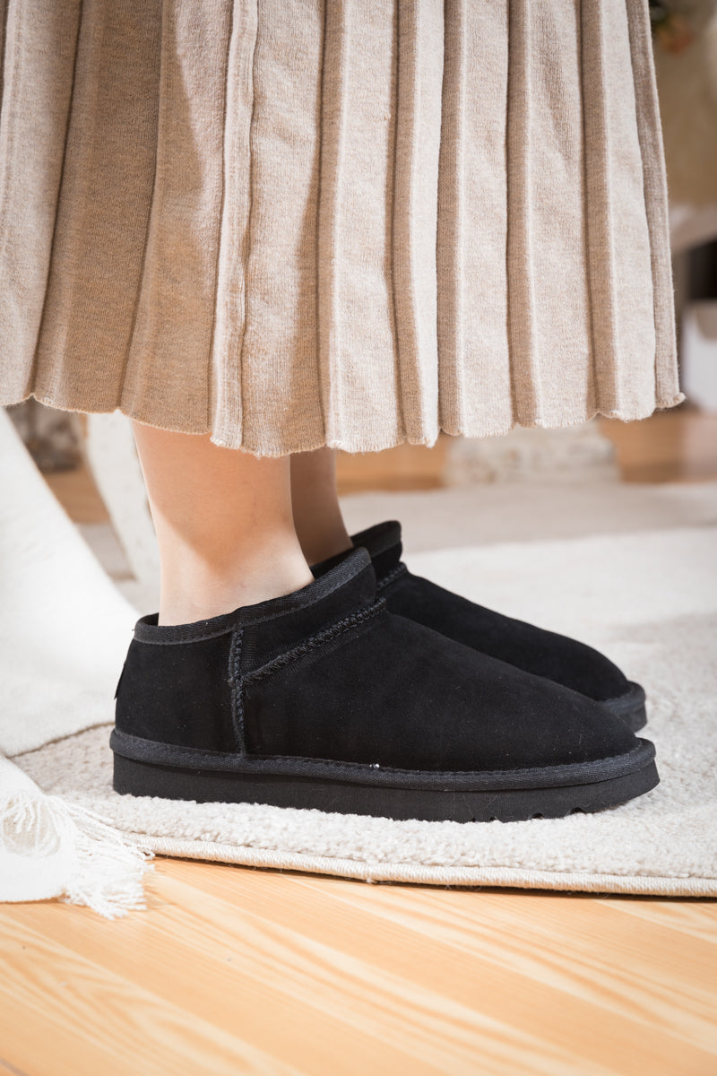 UGG Faux-Fur-Lined Suede Tasman Ankle Boot - Black