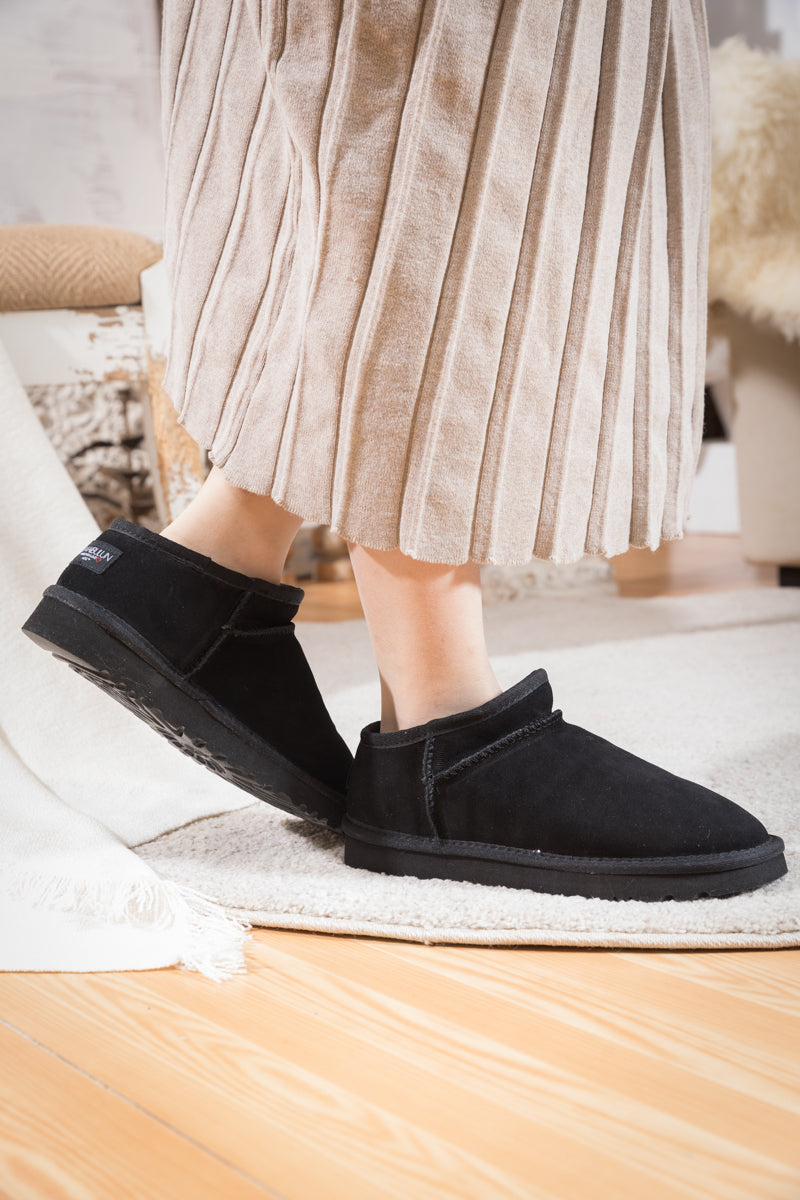 UGG Faux-Fur-Lined Suede Tasman Ankle Boot - Black