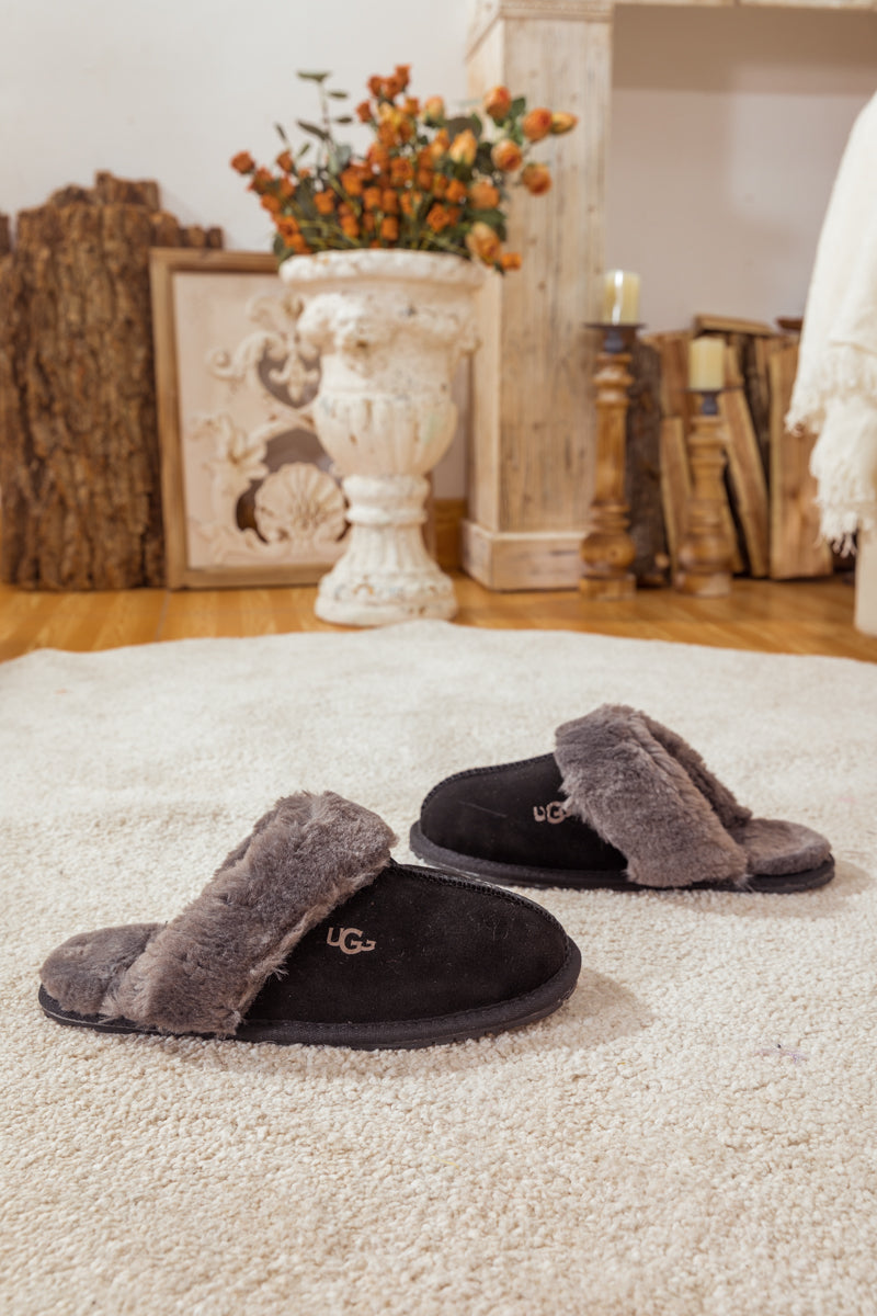 UGG Wool-Lined Tasman Suede Slipper - Black