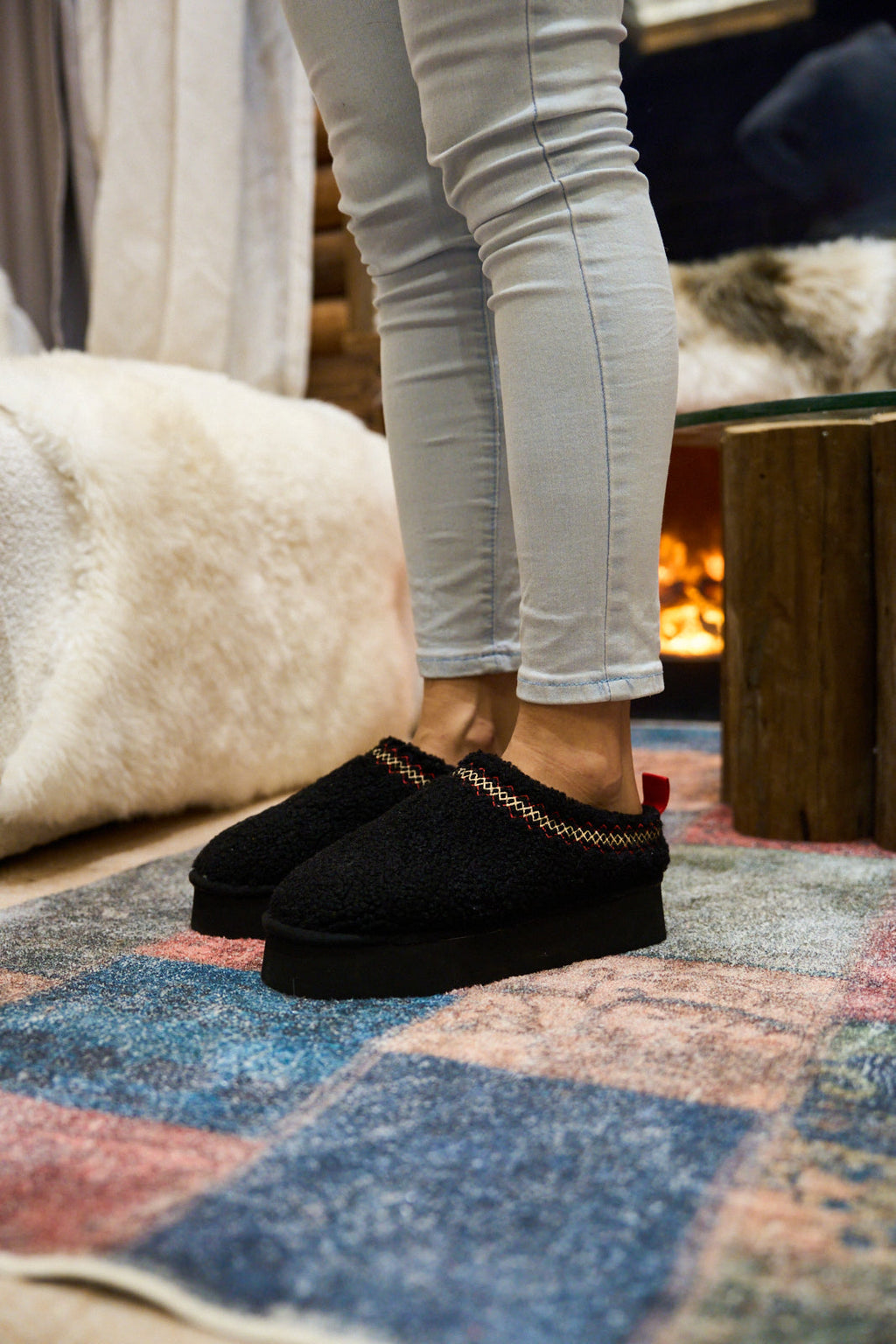 UGG Shepherd Tasman Platform Bootie - Black