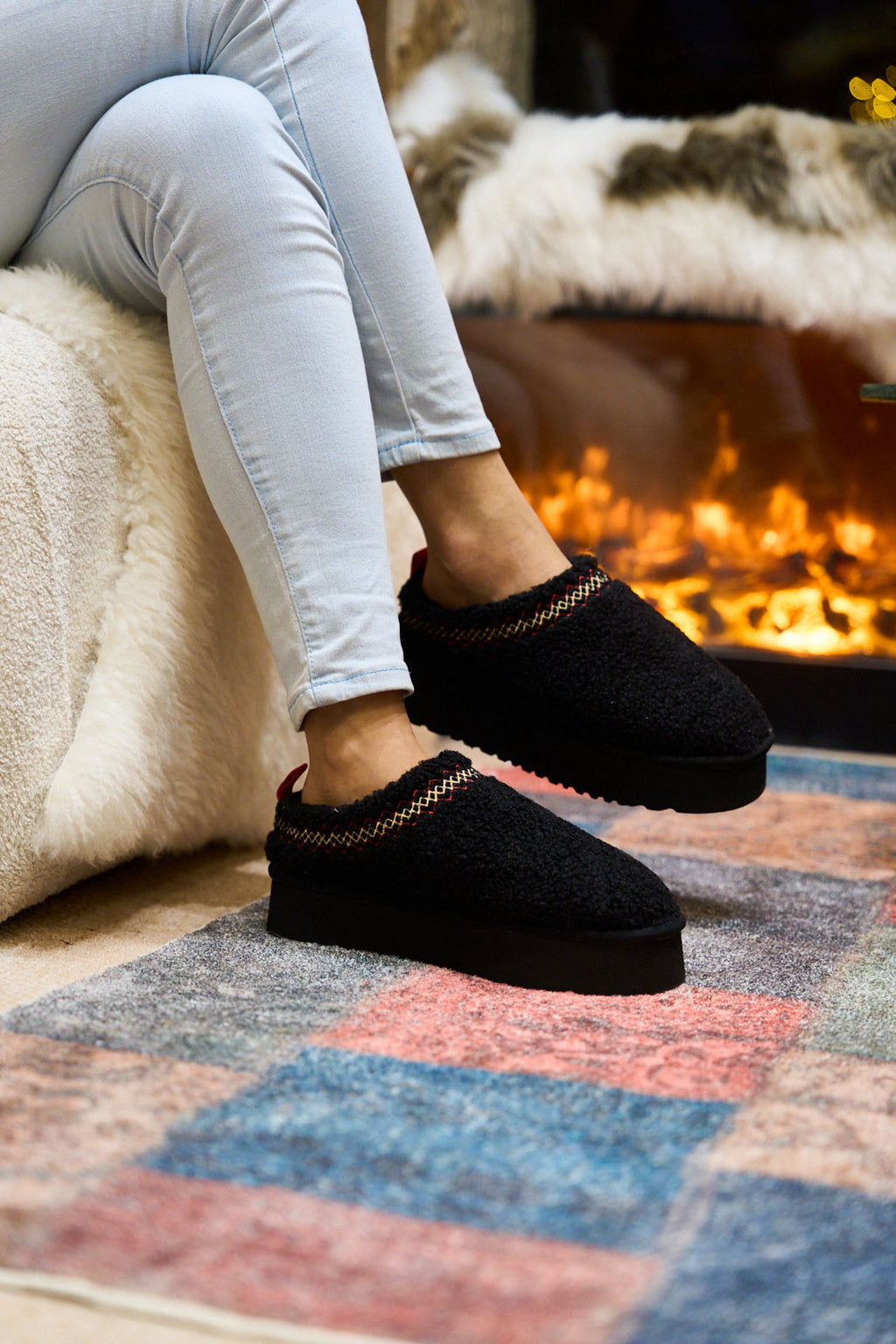UGG Shepherd Tasman Platform Bootie - Black