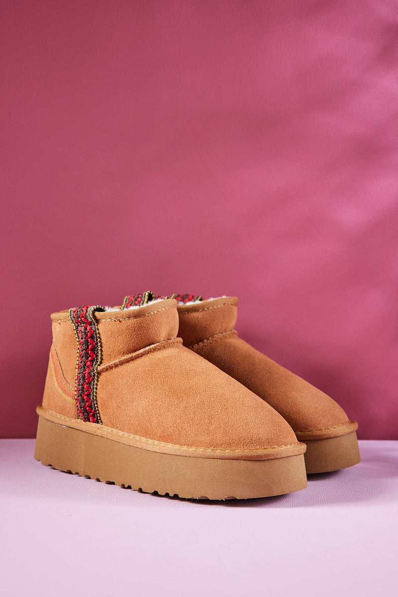 UGG Tazz Platform Low Ankle Boot - Chestnut