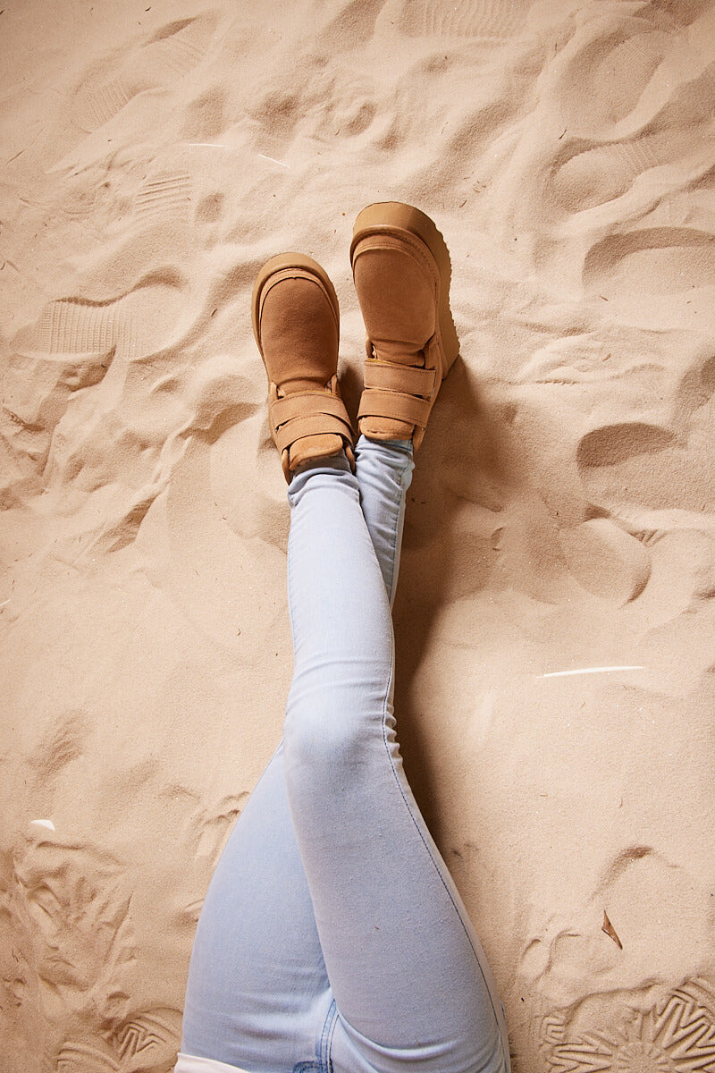 UGG Arlene Suede Platform Boots - Chestnut